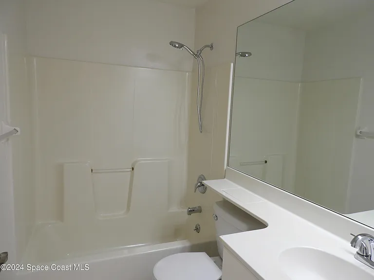 4825 47th Ct — Photo 16