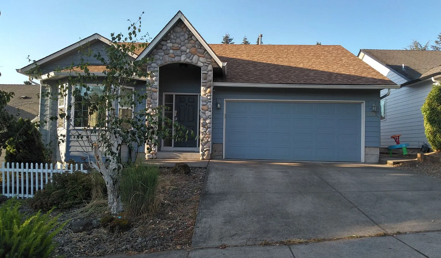 3 bed, 1388 sqft, $2,450 — Photo 1