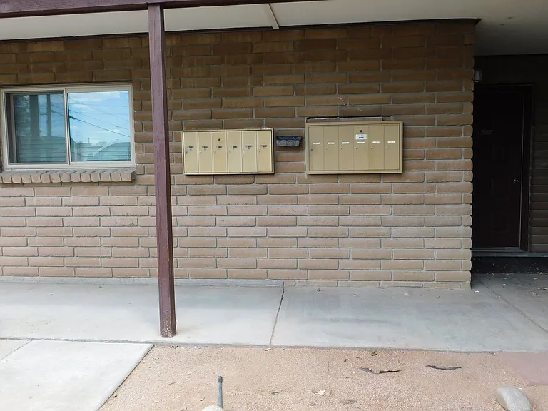 1302 Glenwood Ave — Photo 10