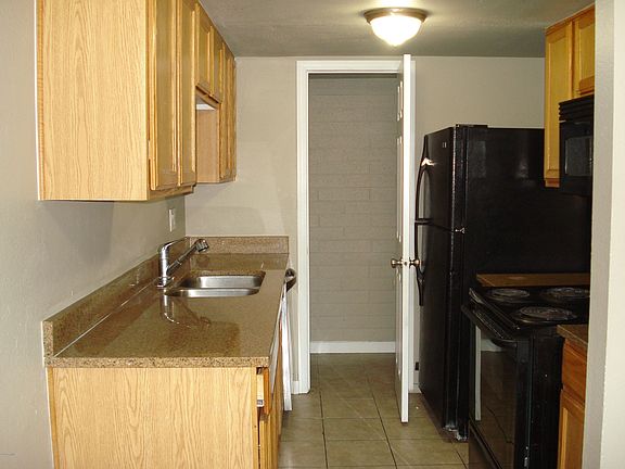 4th image of 1466 N 54th Ave