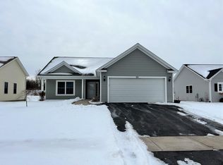 108 Beehler Ln, Hamlin, NY