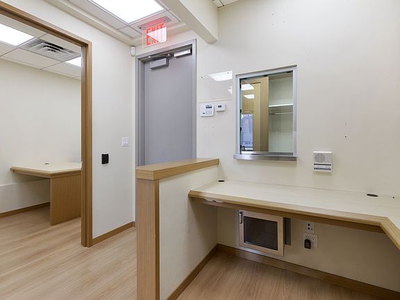 3rd image of 50 W 47th St Ste 1710