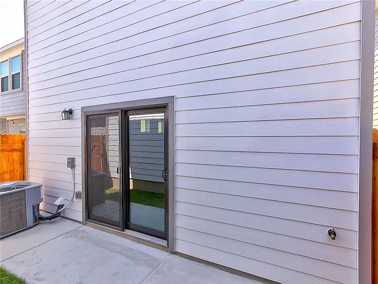 1749 Yaupon Grove Ln — Photo 5