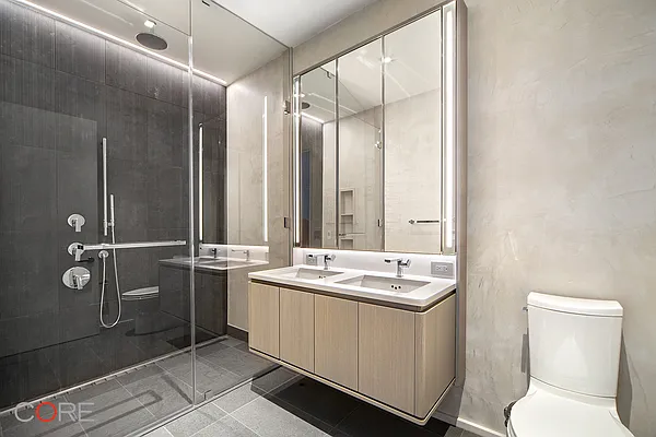 Rented by CORE | media 15