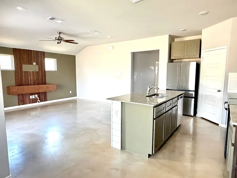 1459 Dryden Ave — Photo 3