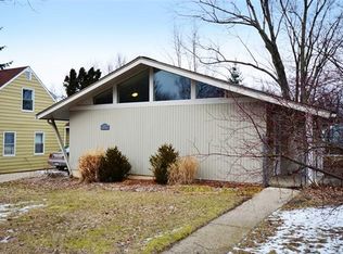 1434 Hatcher Cres, Ann Arbor, MI 48103