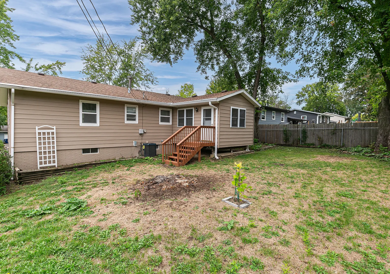 3 bed, 1.5 bath, 1640 sqft, $2,250 — Photo 4
