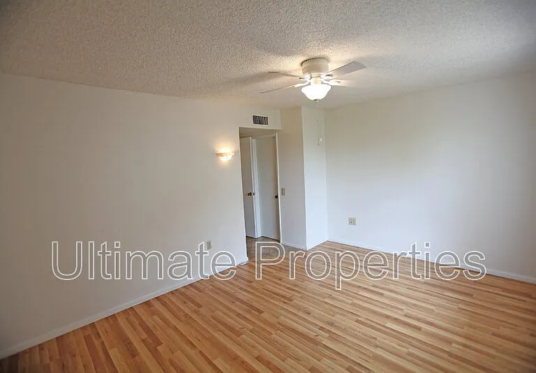 9859 W Emberwood Dr — Photo 12