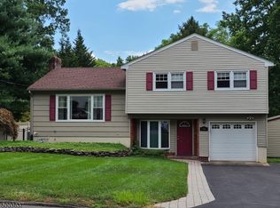 14 Dogwood Rd, Boonton, NJ 07005