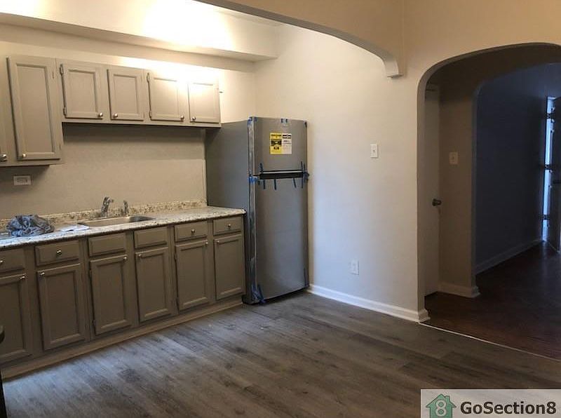 1st image of 5329 W Berks St #1