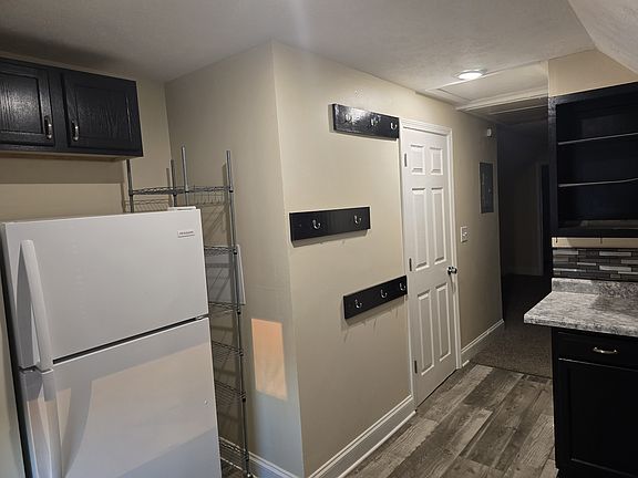 4th image of 608 N Roosevelt Ave