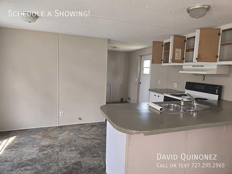 221 Eastwood Dr — Photo 2