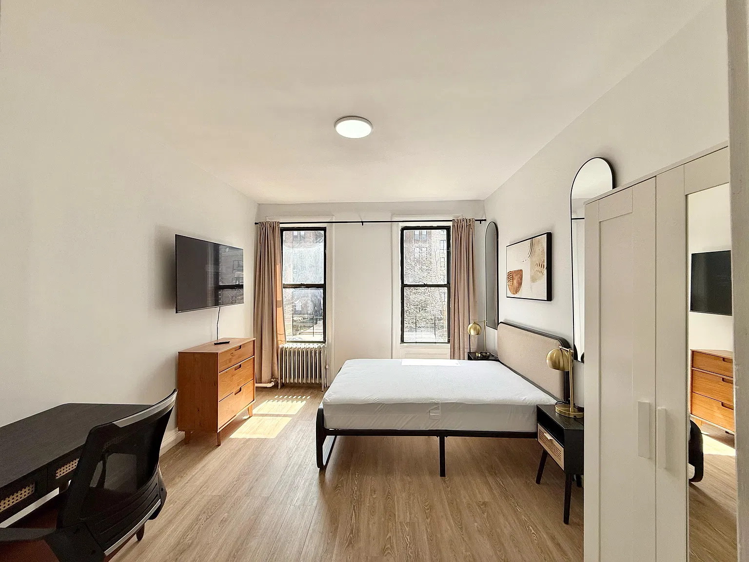 4 bed, 1.5 bath, $1,230 — Photo 1