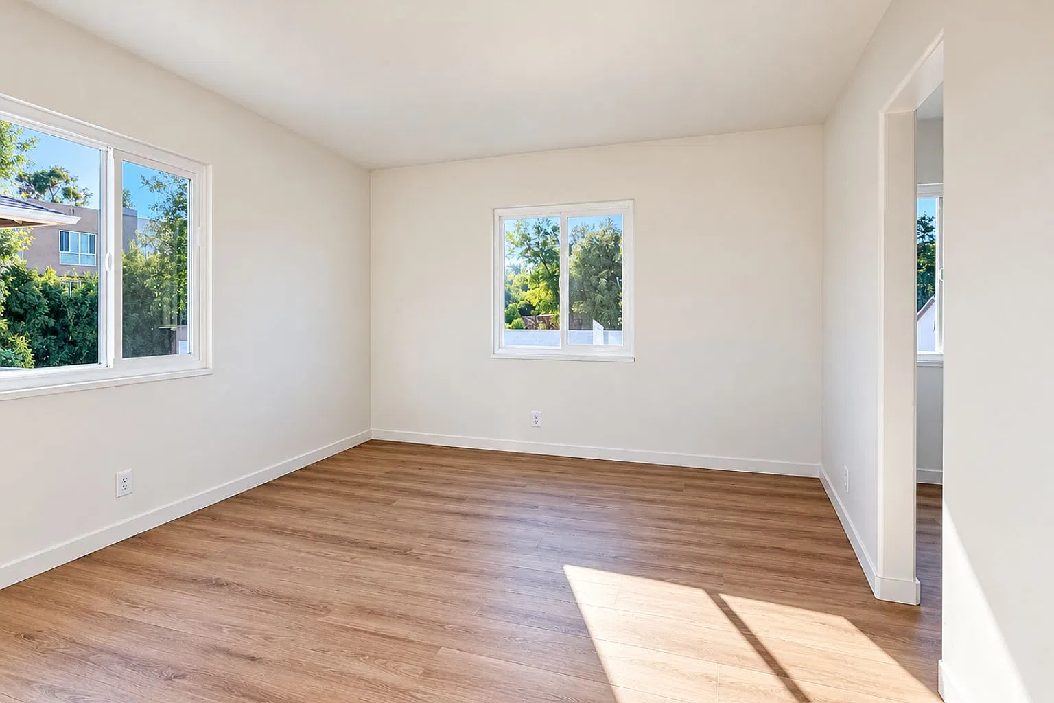 2 bed, 800 sqft, $2,800 — Photo 2