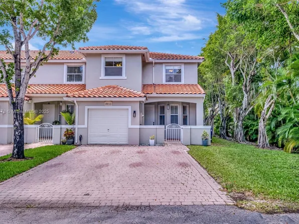4413 NW 97th Pl, Doral, FL 33178