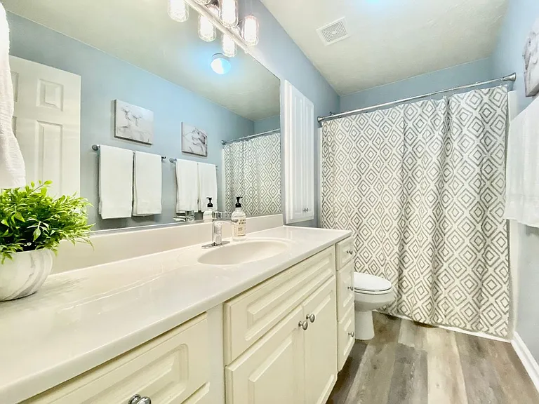 645 Brook Trl — Photo 17