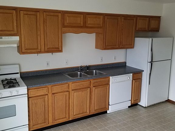 4th image of 705 Webb Dr APT 3