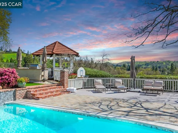 150 Mountain Canyon Pl, Alamo, CA 94507