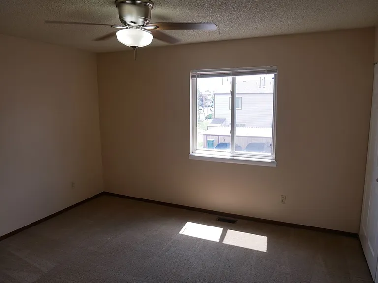 7612 Clover Hill Dr — Photo 11