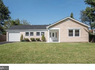 15 New Coach Pl, Willingboro, NJ 08046