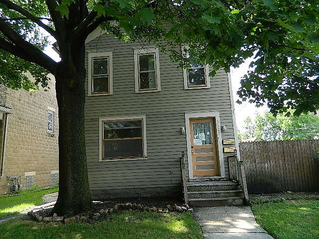 1st image of 2527 York St