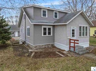 1628 Ford Ave N, Glencoe, MN 55336