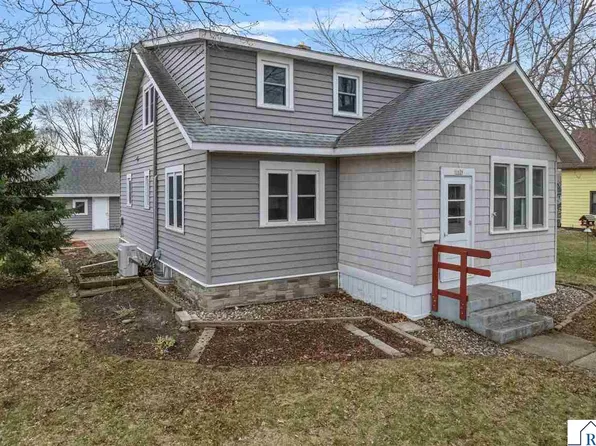 1628 Ford Ave N, Glencoe, MN 55336