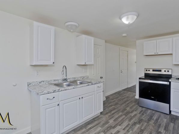 61 West St #F