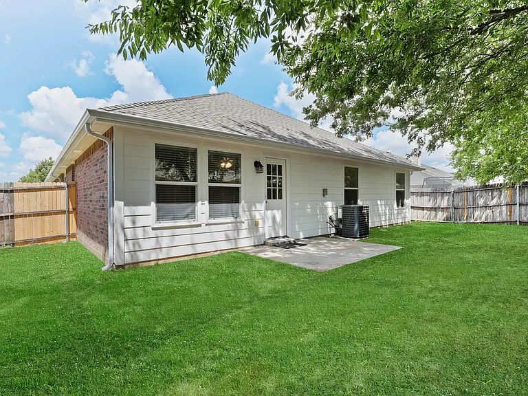 12900 Cedar Hollow Dr — Photo 23