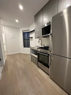 Rented by Camelot Realty Group | media 20