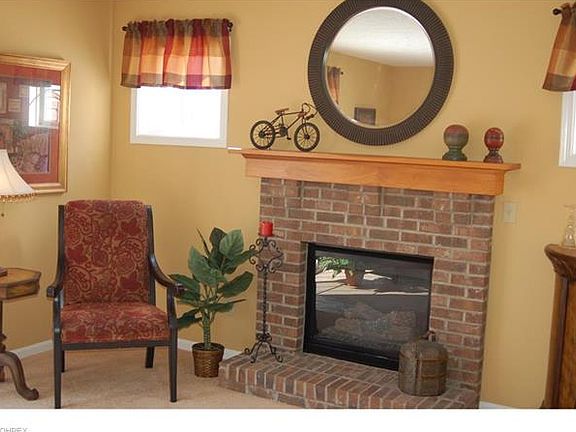 2nd image of 33410 Halle Ct #9D