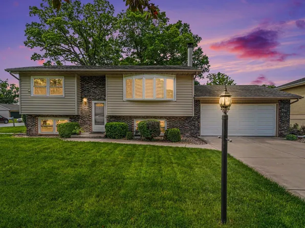 2801 Crabapple Ln, Hobart, IN 46342