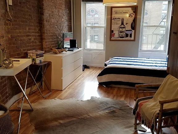 4th image of 540 W 47th St APT 14