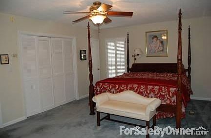 Master Bedroom
						:
						Roomy closets, Plantation Shutters