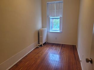 2933 N Calvert St APT 3F, Baltimore, MD 21218