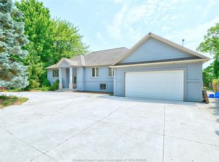 210 Martindale Ln, Lakeshore, ON N8L 0Y7