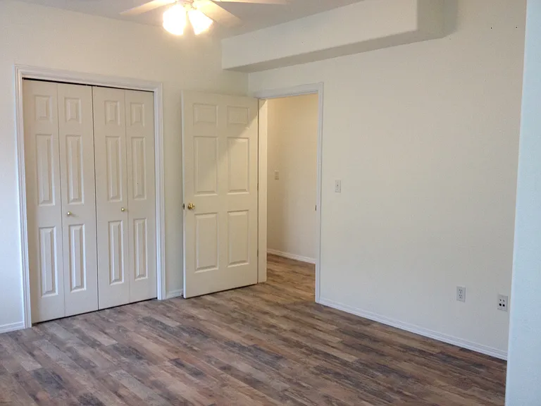 2140 SW 35th Pl #1 — Photo 6
