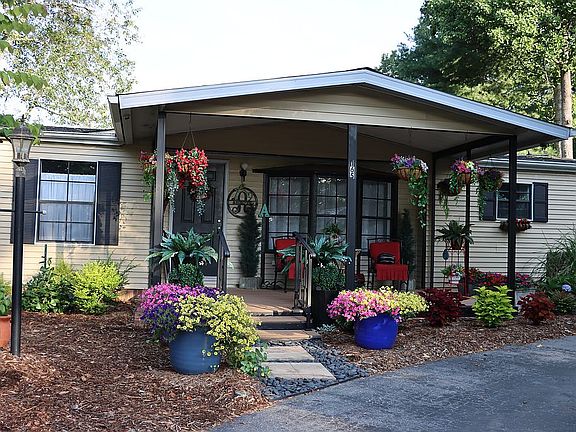 2nd image of 165 Greystone Dr