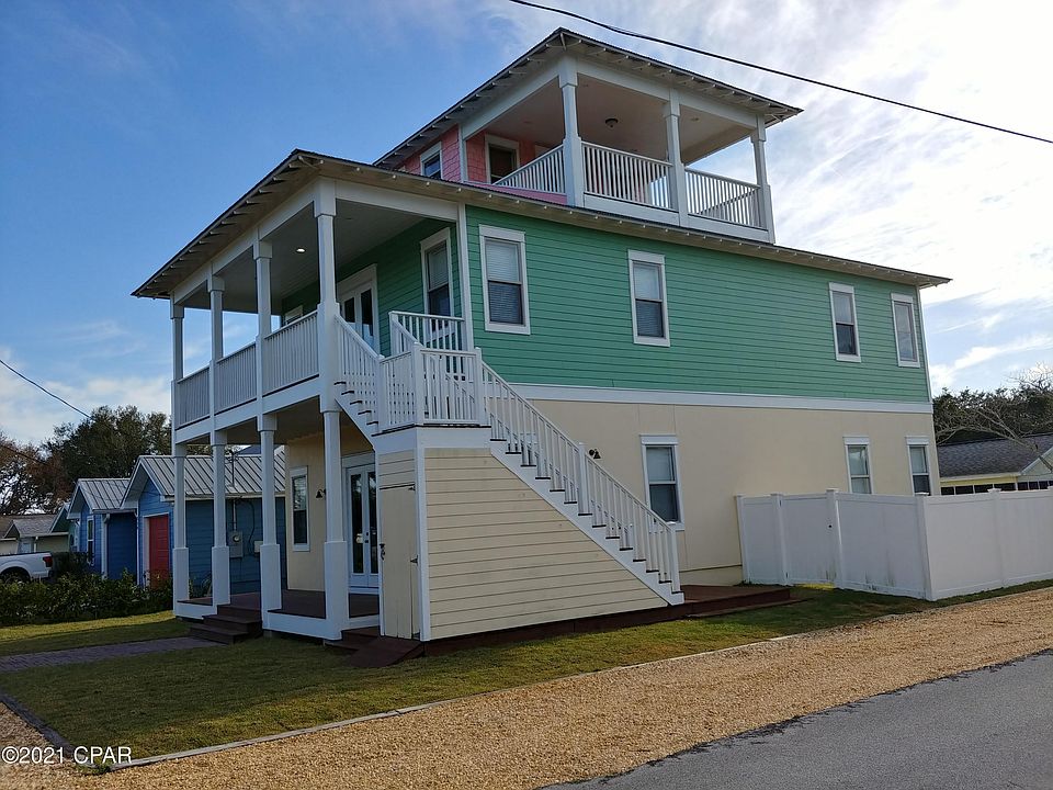 1st image of 316 Petrel St
