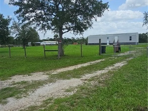 6561 Pangola Rd, Fort Myers, FL 33905