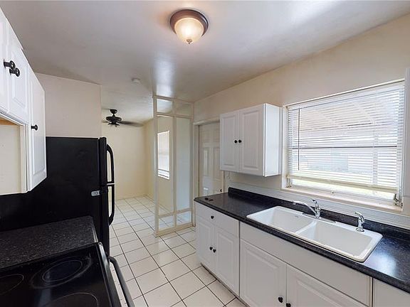3rd image of 3317 Normandy Dr