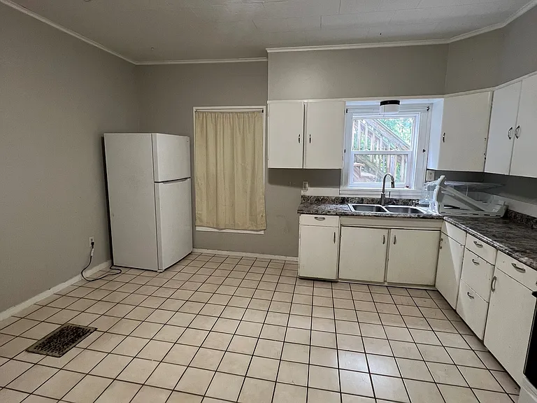 608 Otter Ave #1 — Photo 7
