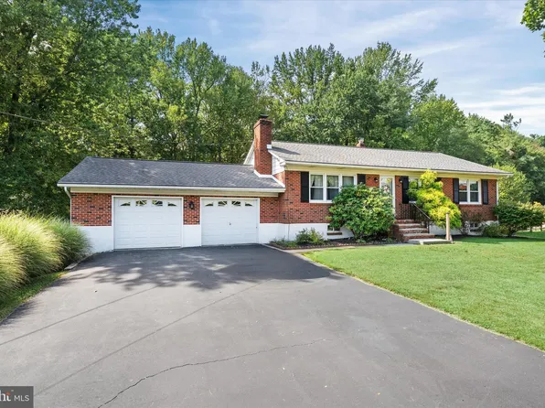 40 Lyric Dr, Newark, DE 19702
