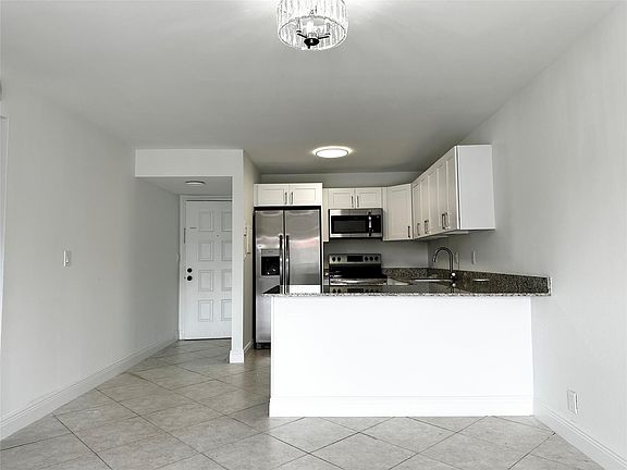 4th image of 8005 Lake Drive #213