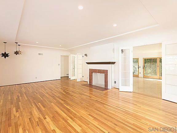 3rd image of 3660 Reynard Way