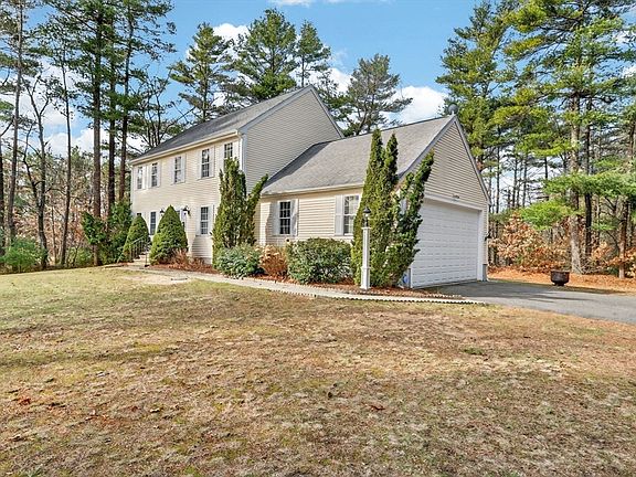 3rd image of 715 County Rd