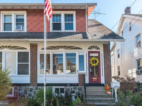 27 S 7th St, Quakertown, PA 18951