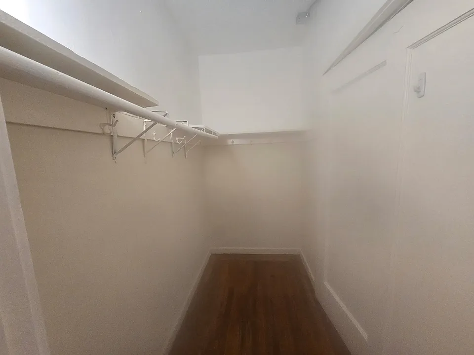 Walk-in closet