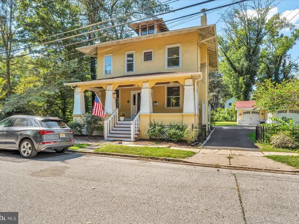 2 Evergreen Ln, Haddonfield, NJ 08033