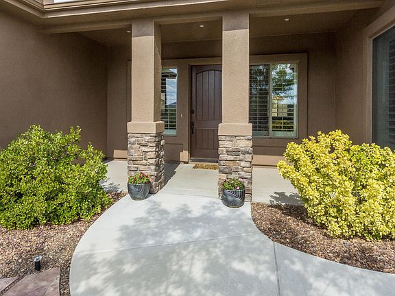 3rd image of 2353 Desert Willow Dr